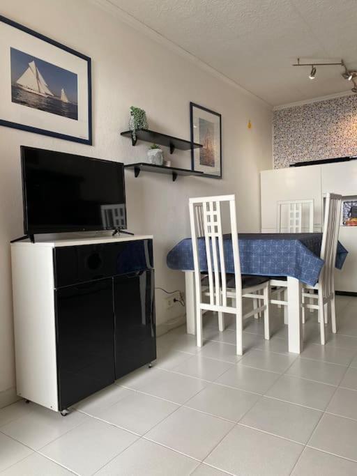 Bord De Mer, Terrasse, Tout A Pieds Кан Екстериор снимка