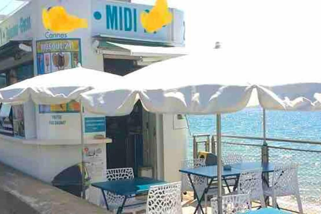 Bord De Mer, Terrasse, Tout A Pieds Кан Екстериор снимка