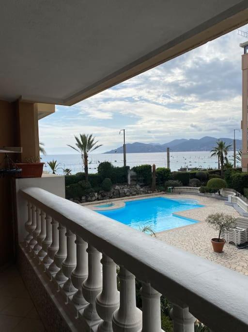 Bord De Mer, Terrasse, Tout A Pieds Кан Екстериор снимка