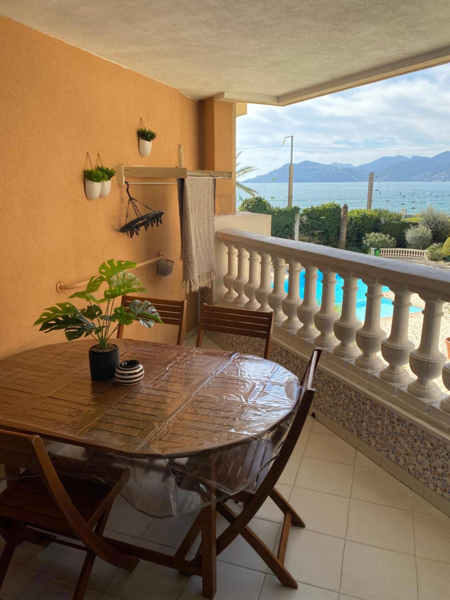 Bord De Mer, Terrasse, Tout A Pieds Кан Екстериор снимка