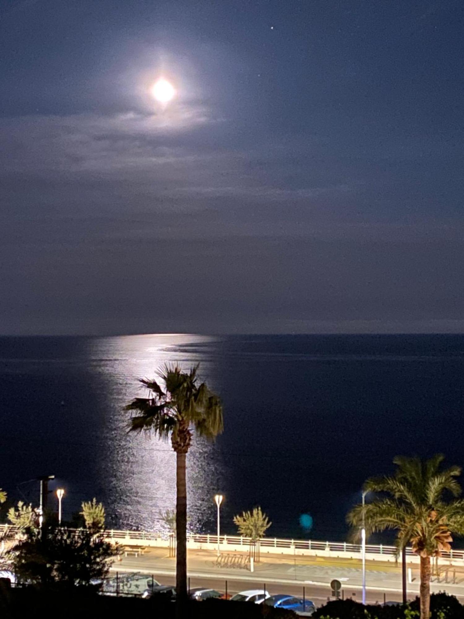 Bord De Mer, Terrasse, Tout A Pieds Кан Екстериор снимка