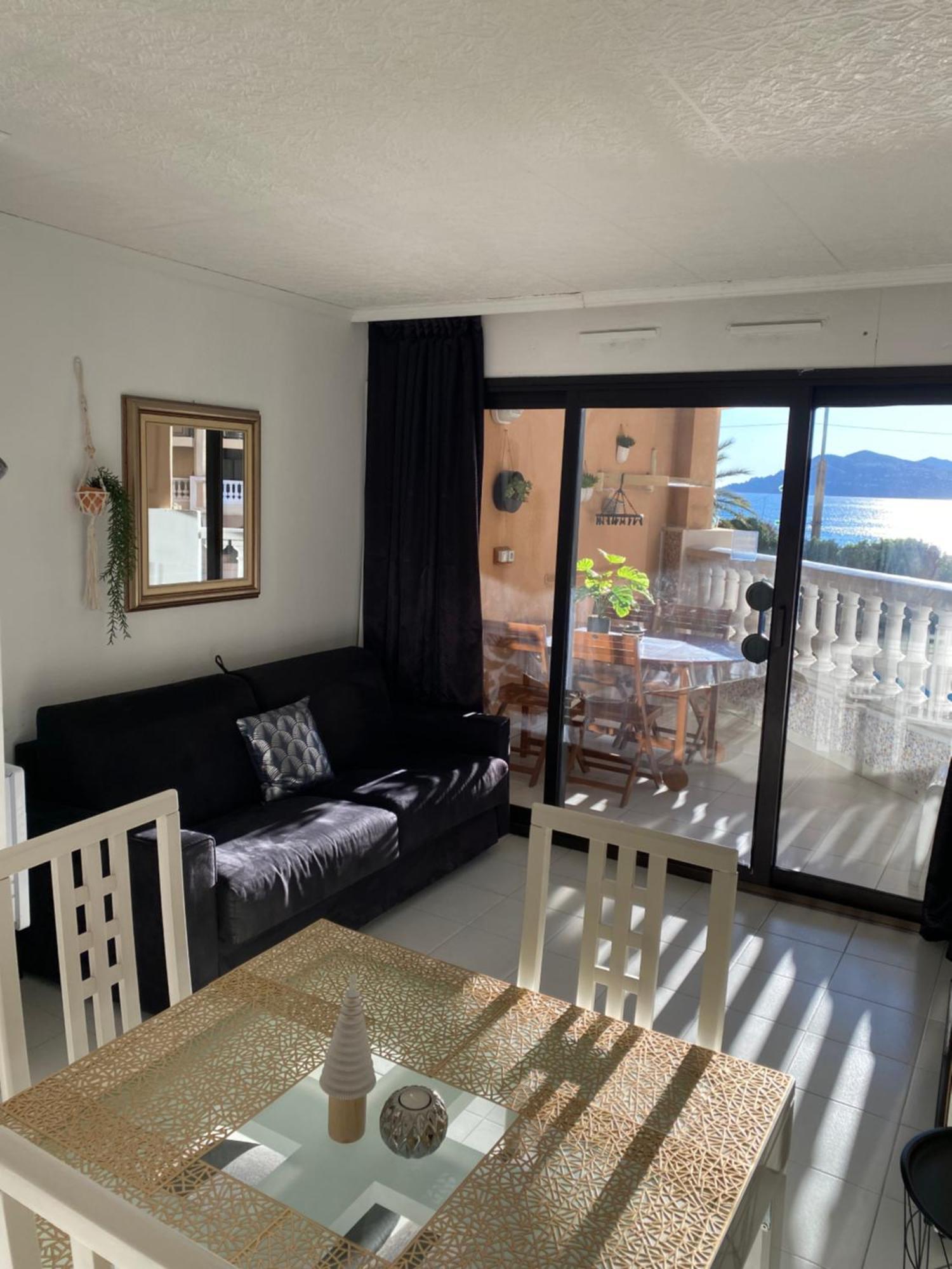 Bord De Mer, Terrasse, Tout A Pieds Кан Екстериор снимка